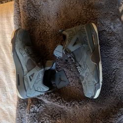 Jordan 4s