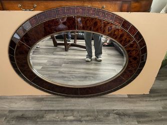 Oval Wall Mirror With Glass in The Frame 47”1/2 x 36” Used Condition $40 Firm on Price