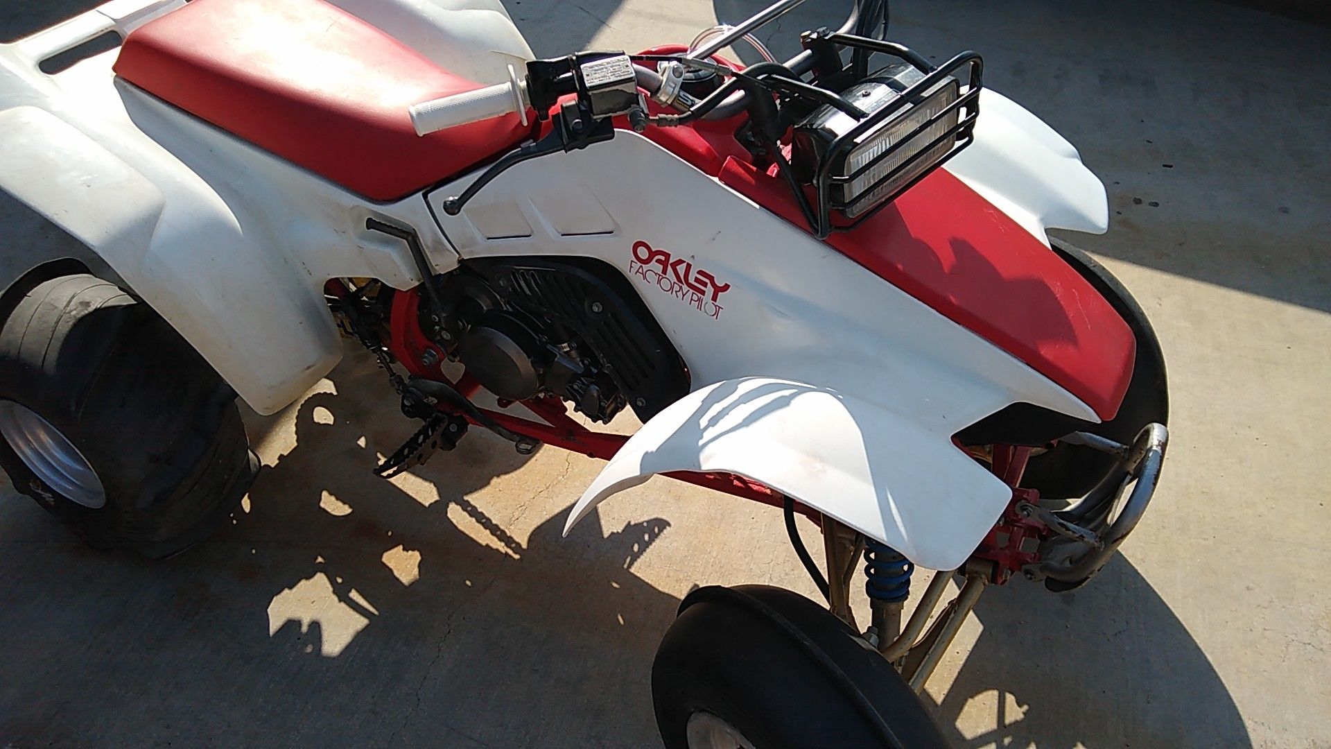 LOW HOUR 1986 Honda trx250r