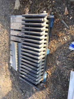 Cast iron hot water radiator