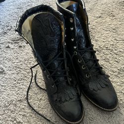 black laredo womens riding boots/shoes tag says 6.5M (i will accept best offer!!)