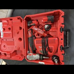 Milwaukee M12 PEX