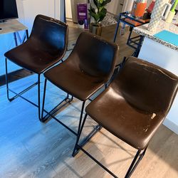 3 island Chairs
