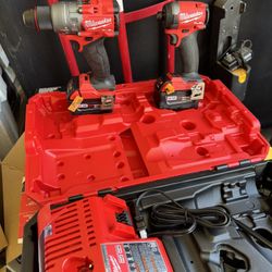 EXELENTE SET MILWAUKEE FUEL 