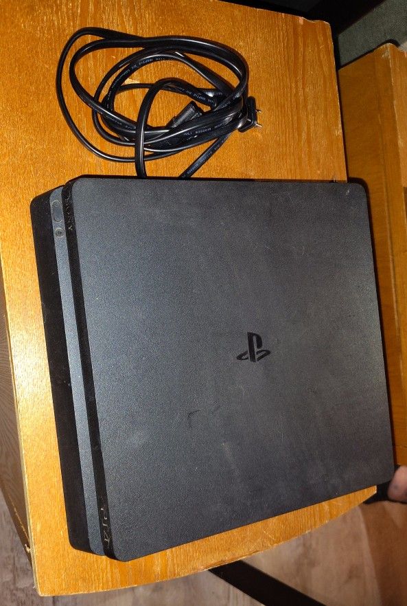 PlayStation 4 Slim home console