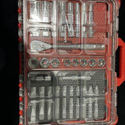 milwaukee pack out ratchet set