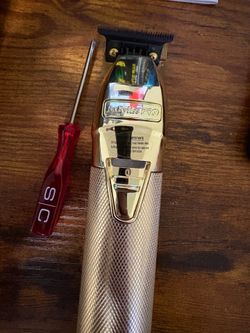 Babyliss gold fx trimmer (corner of blade chipped)