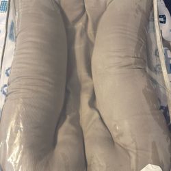 Snuggle Me Baby Lounger 