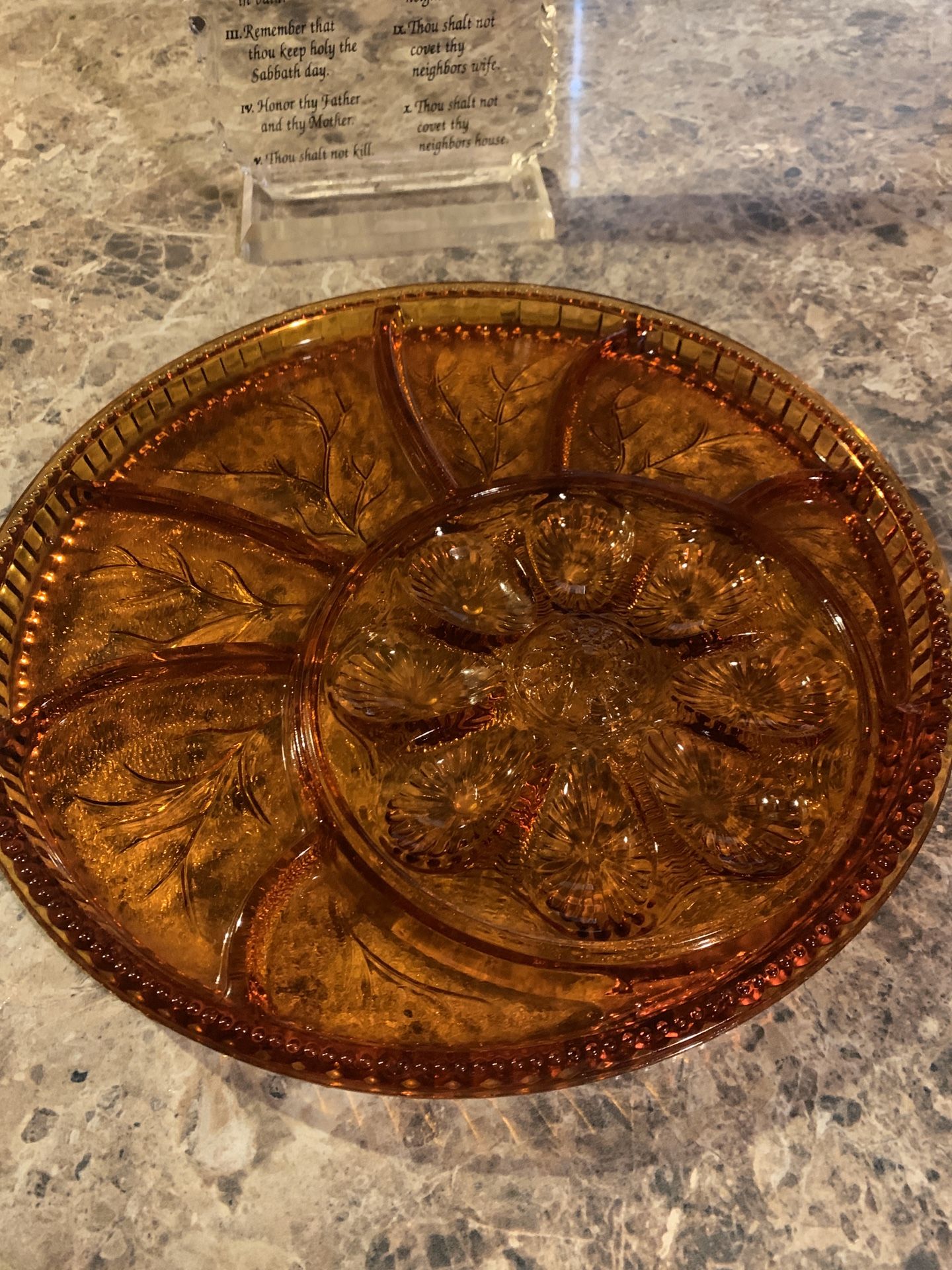 Beautiful Indiana Pebble Leaf Glass Amber Platter