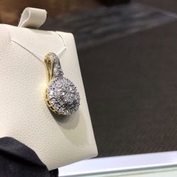 10k Gold And Diamond New Design Pendant With Chain Including Available In Stock .💎💎💎💎