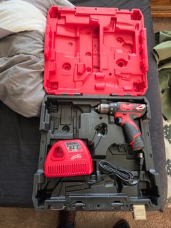 Milwaukee M12 3/8" Hammer Drill Driver + 2Ah Battery, M12 Charger & Storage Case
