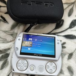 Hacked PSP Go white 