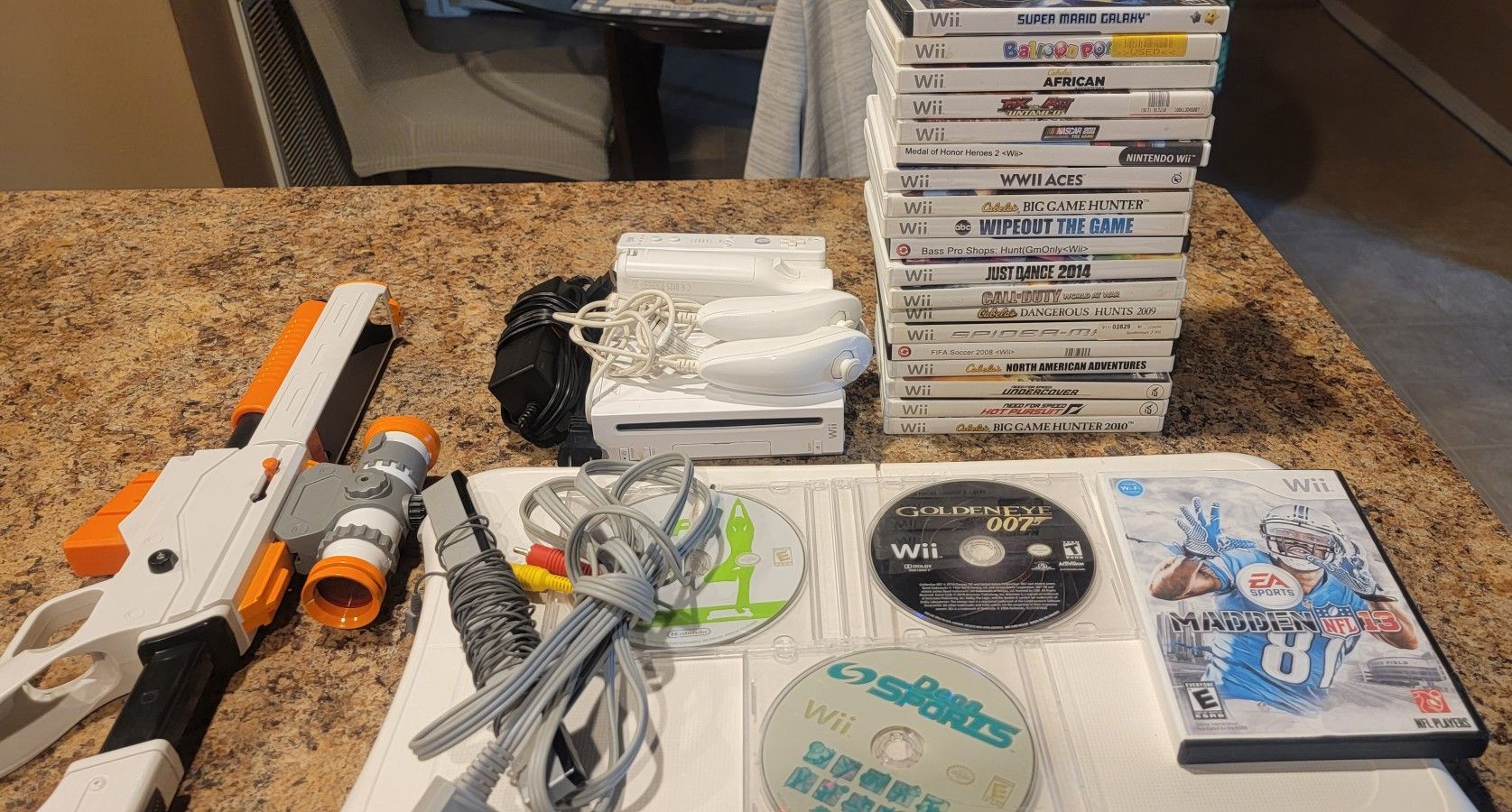 Huge Nintendo Wii Bundle 23 Games Mario Sports