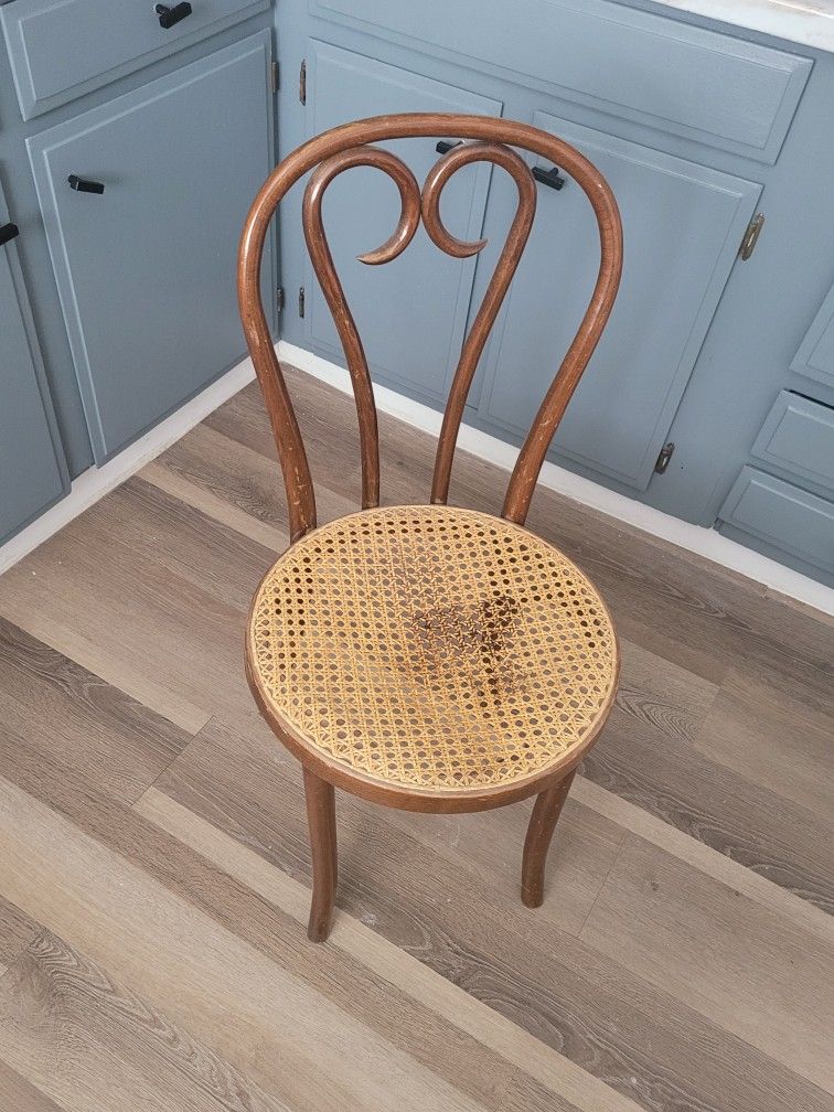 Sweetheart Chair