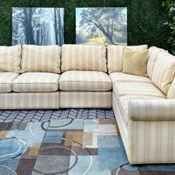 (Free Delivery 🚛🚚) Large 3 Piece Peach & Cream Sectional Couch