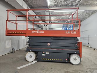 Skyjack Scissor Lift 3226