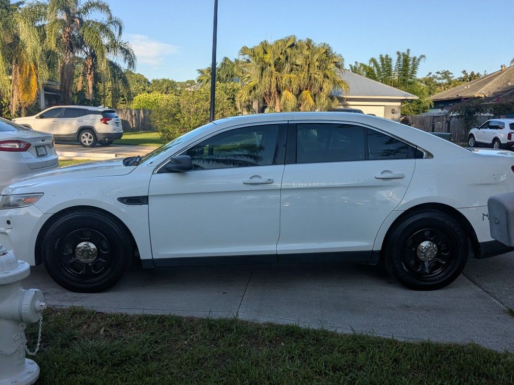 2013 Ford Taurus