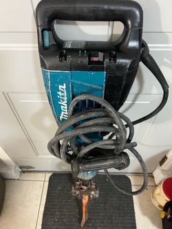 Makita HM1307CB demolition breaker, 120 volt, 14A, Good condition, Work perfectly