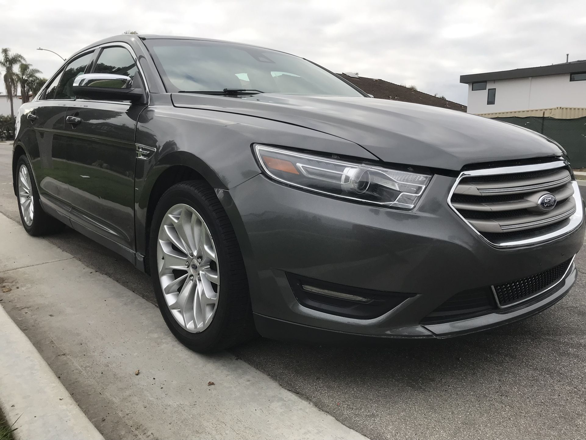 2019 Ford Taurus