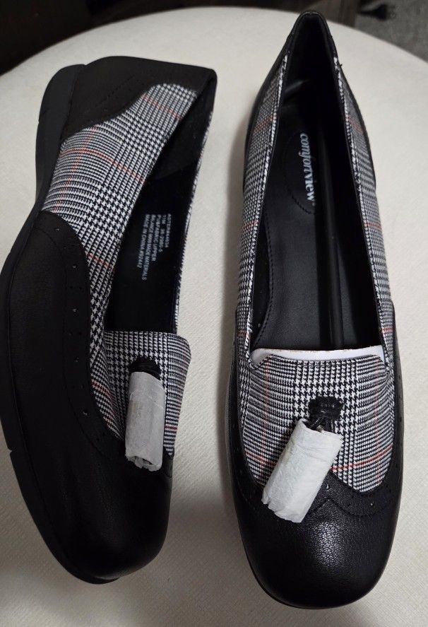 Comfirt View Women’s Shoes Sz. 11M 
