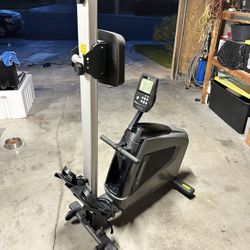 Horizon Oxford 5 Rower Machine Retails For $899