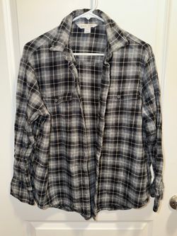 Like New Old Navy Black and Gray Plaid Flannel Shirt