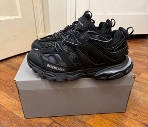 Designer tracks size 9 New