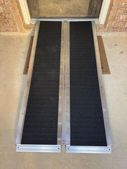 Portable aluminum ramp 5ft long