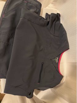 Scrub set