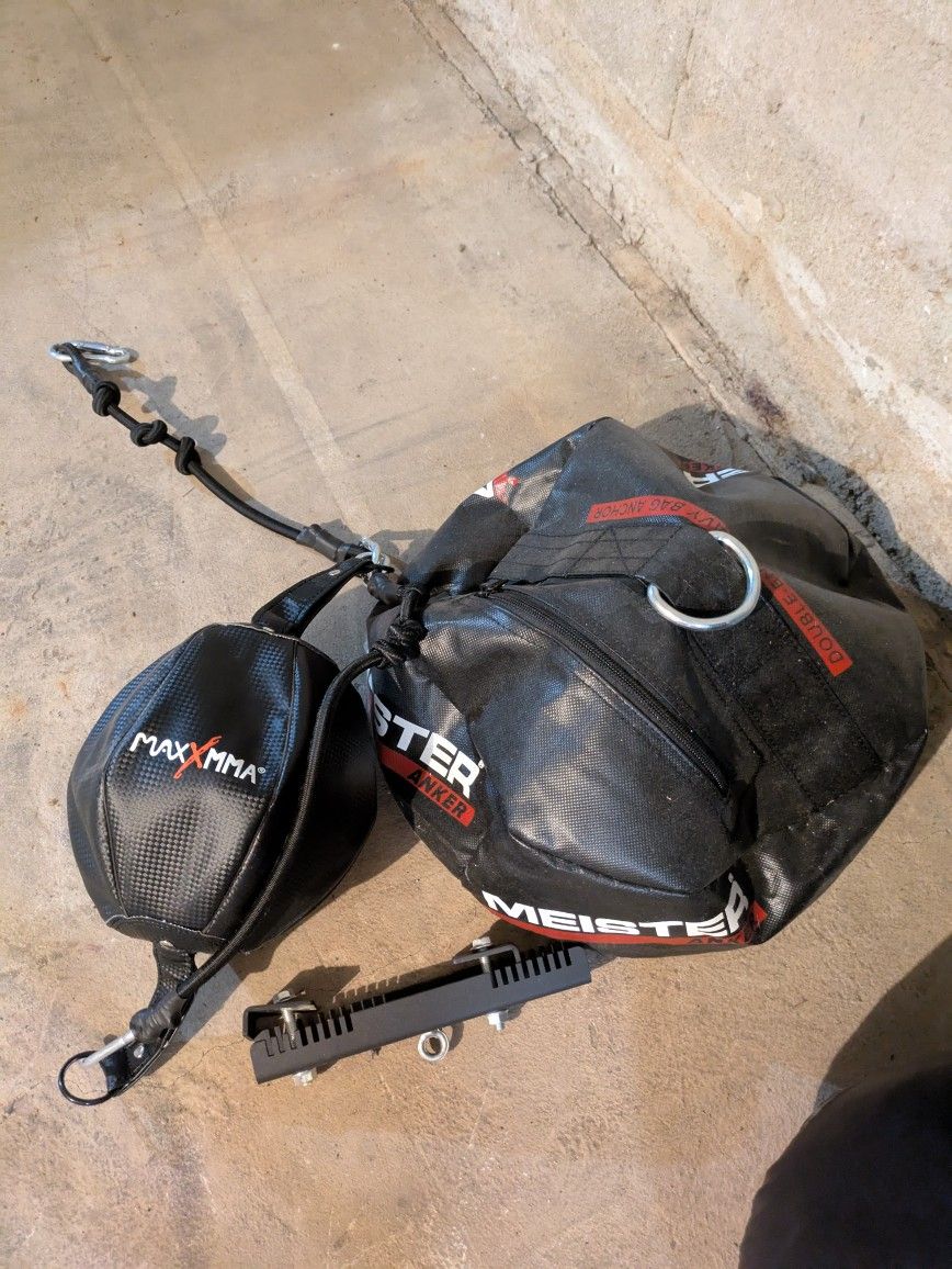 Double-end bag with base & I beam bracket