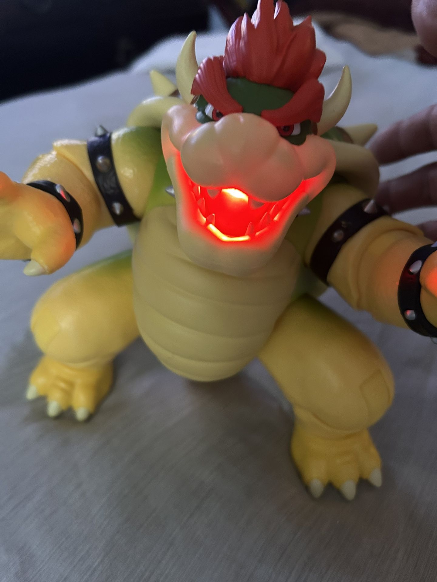 Nintendo Super Mario Fire Breaking Bowser