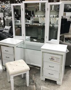 Allura White Vanity Set with Stool / Bedroom Set Furniture