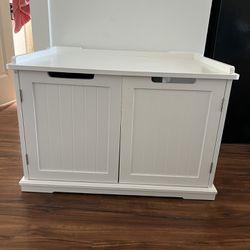 Litter box enclosure/cabinet
