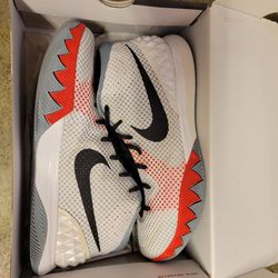 Nike Kyrie 1 'Infrared'