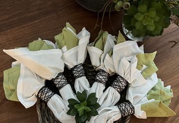 JUEGO DE SERVILLETAS🌿