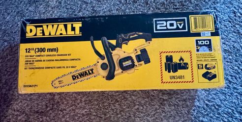 NEW DeWALT DCCS621P1 20V MAX 12” Cordless Chainsaw Kit