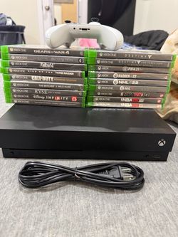 Xbox one X 1tb 18 game bundle