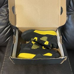 JORDAN 4 Retro $30 