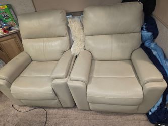 Selling a matching set of recliners