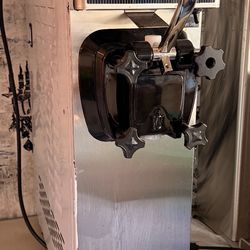 GustoWave Single Flavor Soft Serve Ice Cream Machine