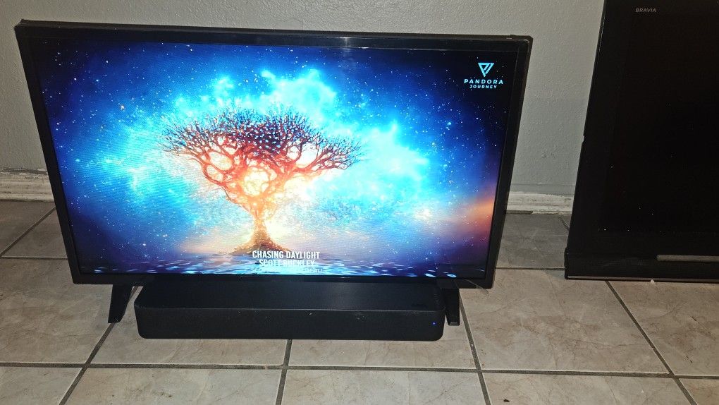 Insignia Fire TV And Soundbar Like New