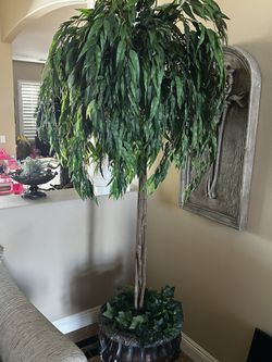Beautiful Artificial Tall Plant 