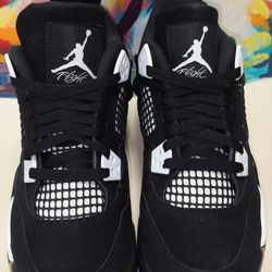 Jordan 4 Retro 