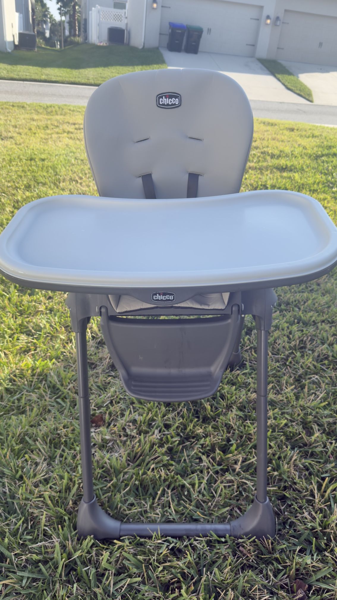 Selling Chicco high chair.