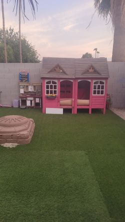 Kids play house