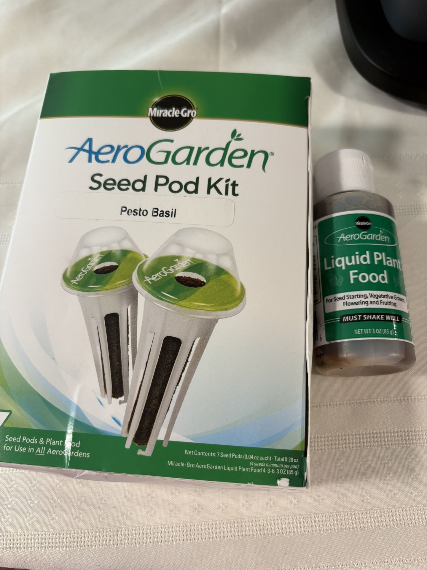 Miracle Grow Aerogarden Extra Led Indoor Garden 13” X 17” Black Used