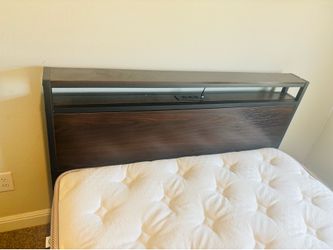 Full size bed