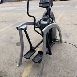 Cybex 425A Arc Trainer 