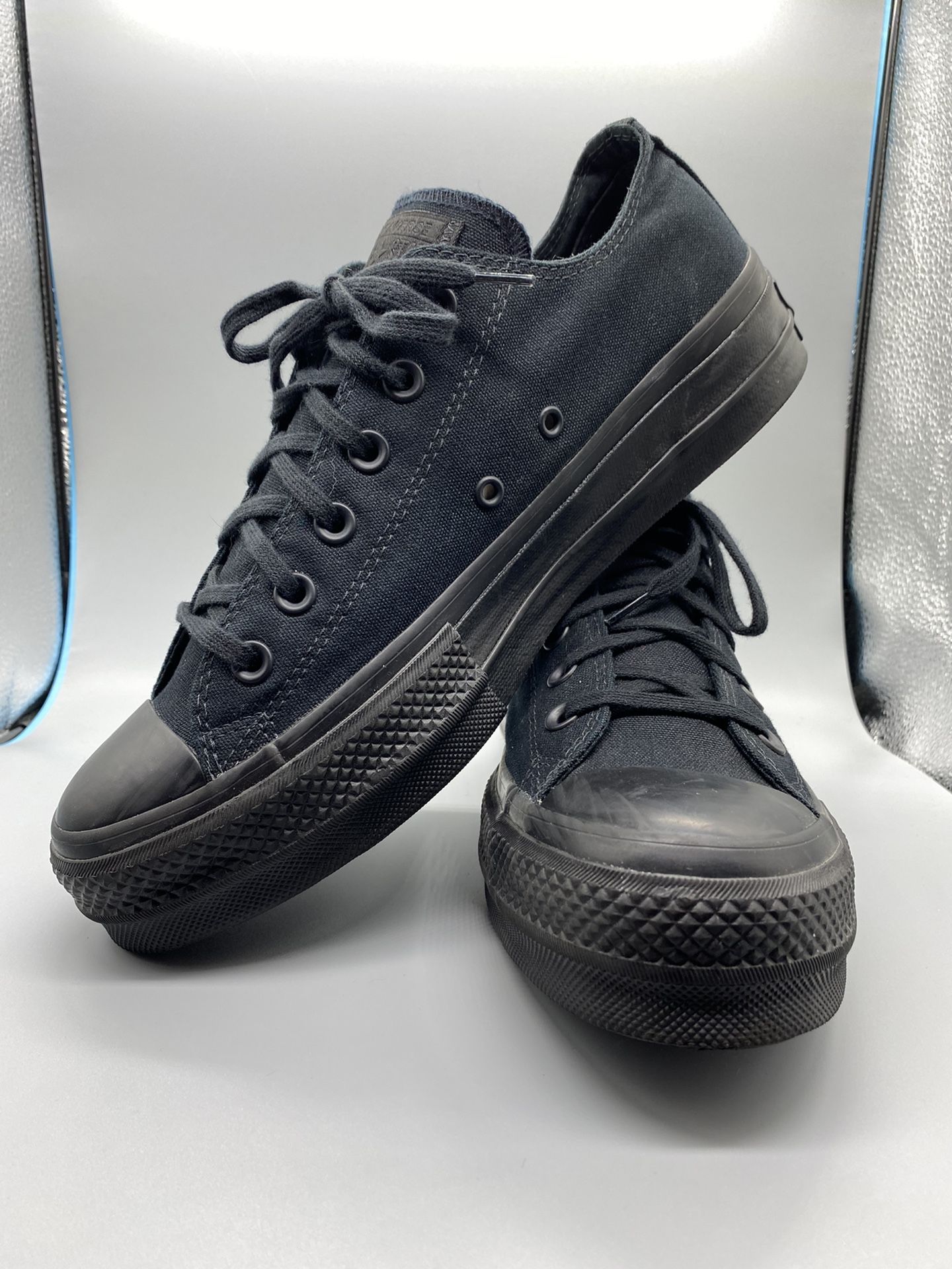 Converse Chuck Taylor All Star Black Womens Size 10- 562926C