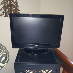 TV  RCA 21" with Remote